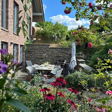 Attraktive Wohnung-Elztalidyll-Zwischen Mosel,Nuerburgring Und Burg Eltz Kollig Exteriér fotografie