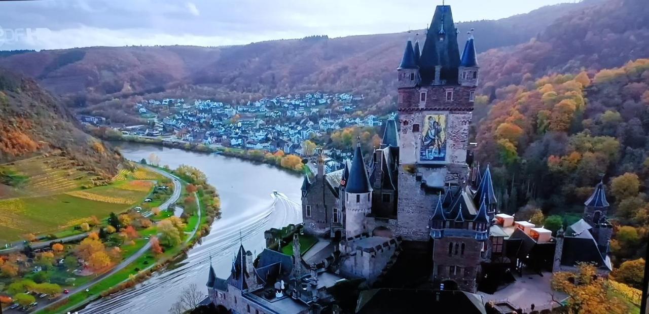 Attraktive Wohnung-Elztalidyll-Zwischen Mosel,Nuerburgring Und Burg Eltz Kollig Exteriér fotografie