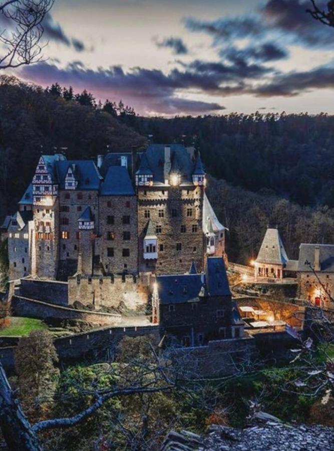 Attraktive Wohnung-Elztalidyll-Zwischen Mosel,Nuerburgring Und Burg Eltz Kollig Exteriér fotografie