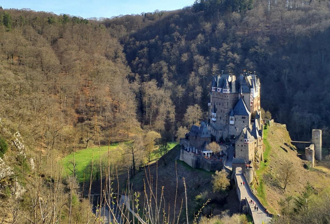 Attraktive Wohnung-Elztalidyll-Zwischen Mosel,Nuerburgring Und Burg Eltz Kollig Exteriér fotografie