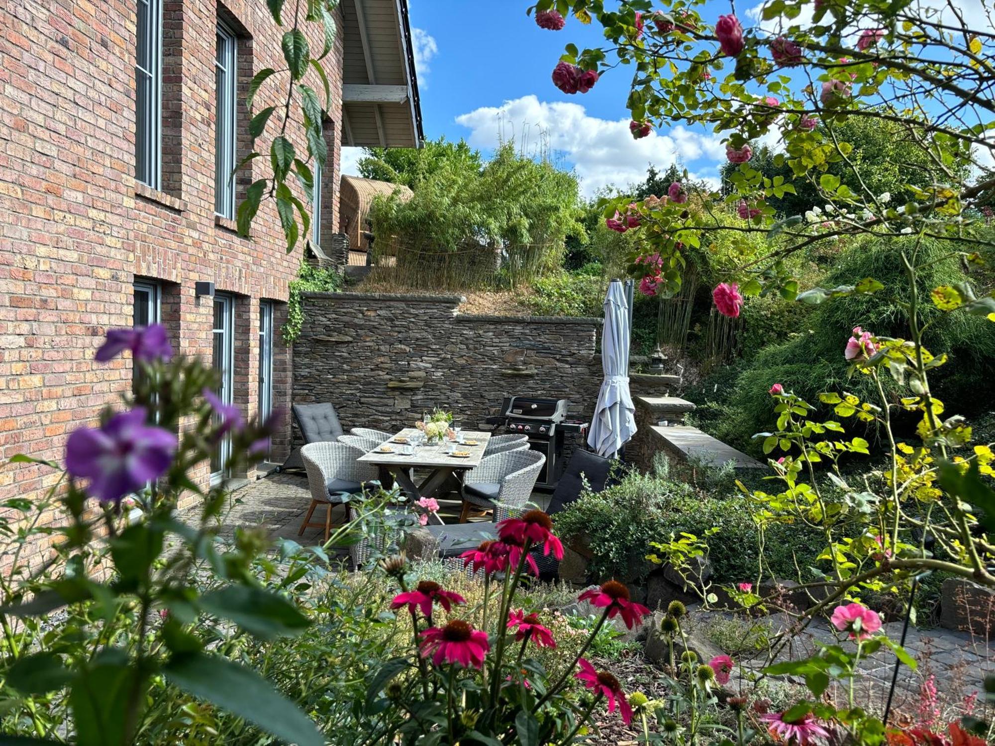 Attraktive Wohnung-Elztalidyll-Zwischen Mosel,Nuerburgring Und Burg Eltz Kollig Exteriér fotografie